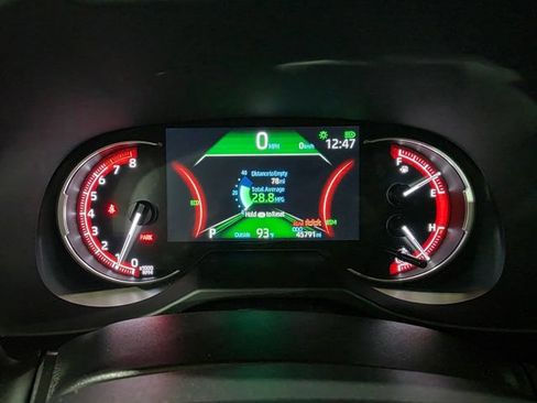 Used 2025 Toyota RAV4 XLE AWD/4WD image 17