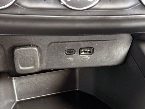 Used 2024 Chevrolet Trax LS w/ LS Convenience Package FWD image 26