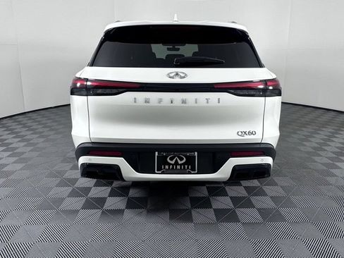 Certified 2025 INFINITI QX60 Luxe image 6