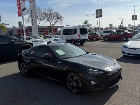 Used 2013 Scion FR-S image 3