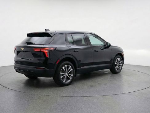 Used 2025 Chevrolet Equinox LT image 9