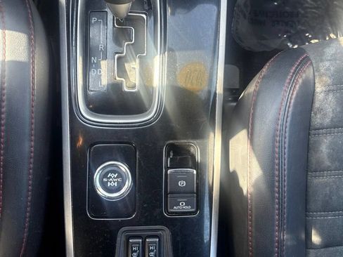 Used 2020 Mitsubishi Outlander LE AWD/4WD image 28