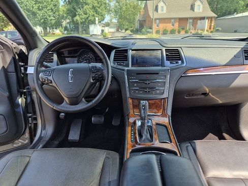 Used 2015 Lincoln MKS w/ Equipment Group 101A FWD image 15
