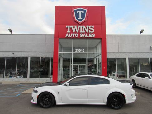 Used 2021 Dodge Charger SRT Hellcat RWD image 1