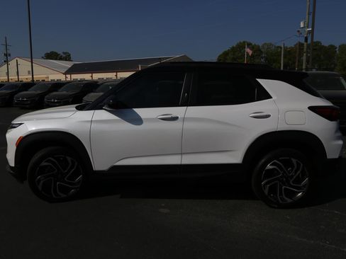 Used 2025 Chevrolet TrailBlazer RS w/ Convenience Package image 3