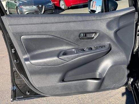 Used 2025 Nissan Versa S w/ Trunk Package image 19