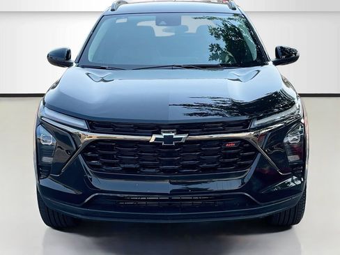 Used 2026 Chevrolet Trax ACTIV w/ Driver Confidence Package FWD image 2