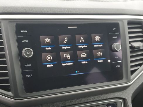 Used 2021 Volkswagen Atlas Cross Sport SE image 22