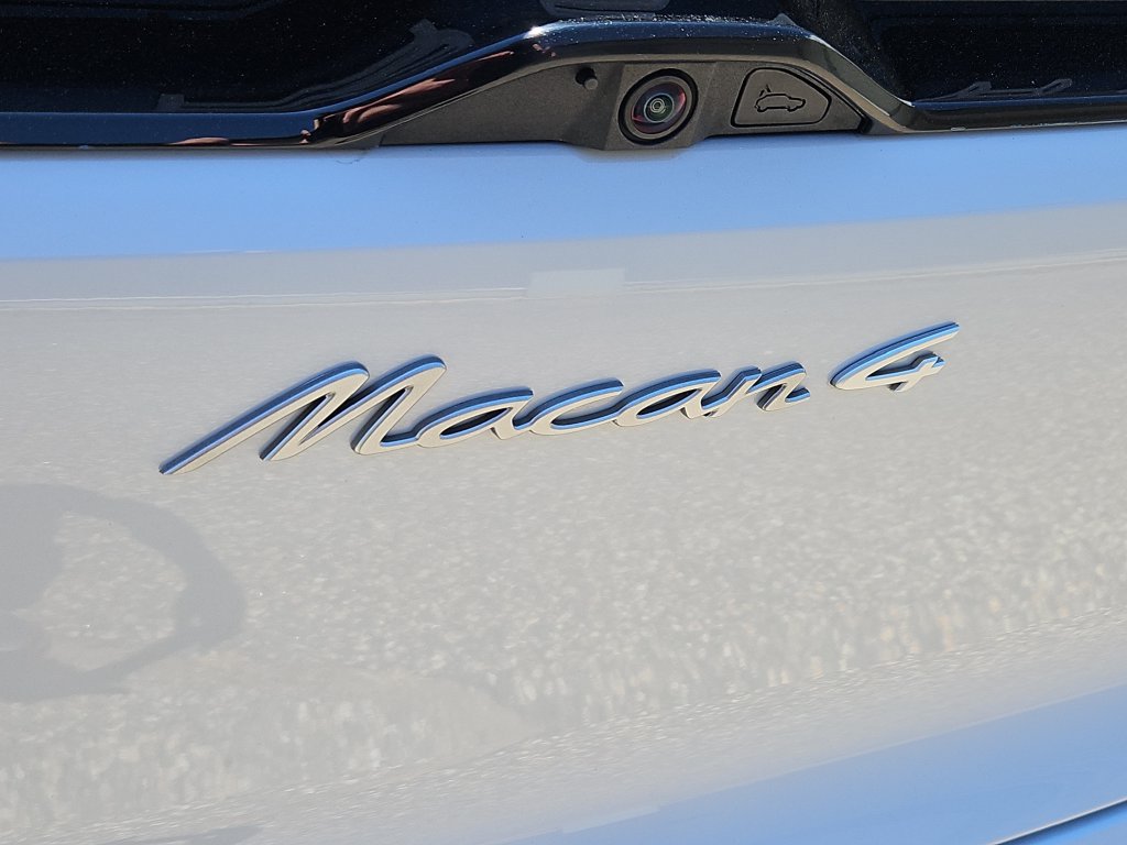 Certified 2025 Porsche Macan 4 Electric AWD/4WD image 13