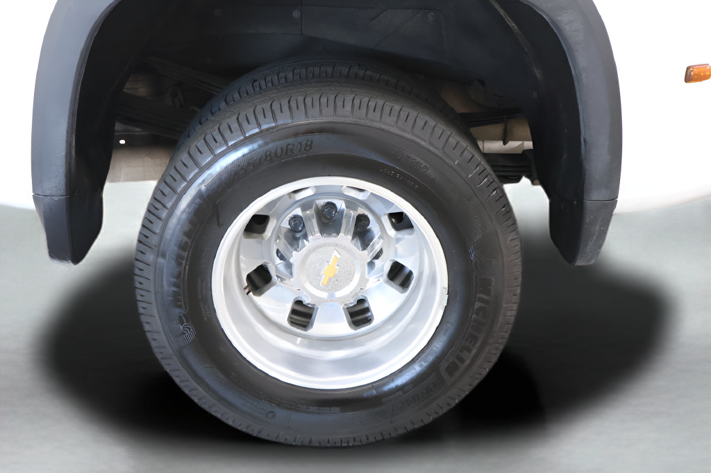 Used 2025 Chevrolet Silverado 3500 High Country w/ High Country Premium Package AWD/4WD image 34