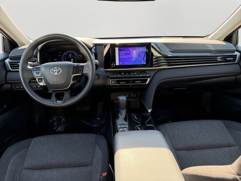 Used 2025 Toyota Camry LE image 16