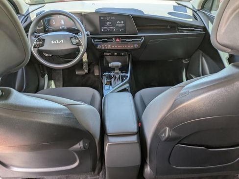 Certified 2025 Kia Niro LX FWD image 14