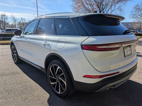 Used 2023 Lincoln Corsair Reserve w/ Equipment Group 201A image 3