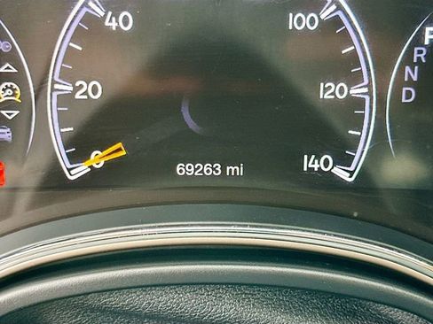 Used 2016 Jeep Grand Cherokee Laredo w/ Quick Order Package 23E image 12