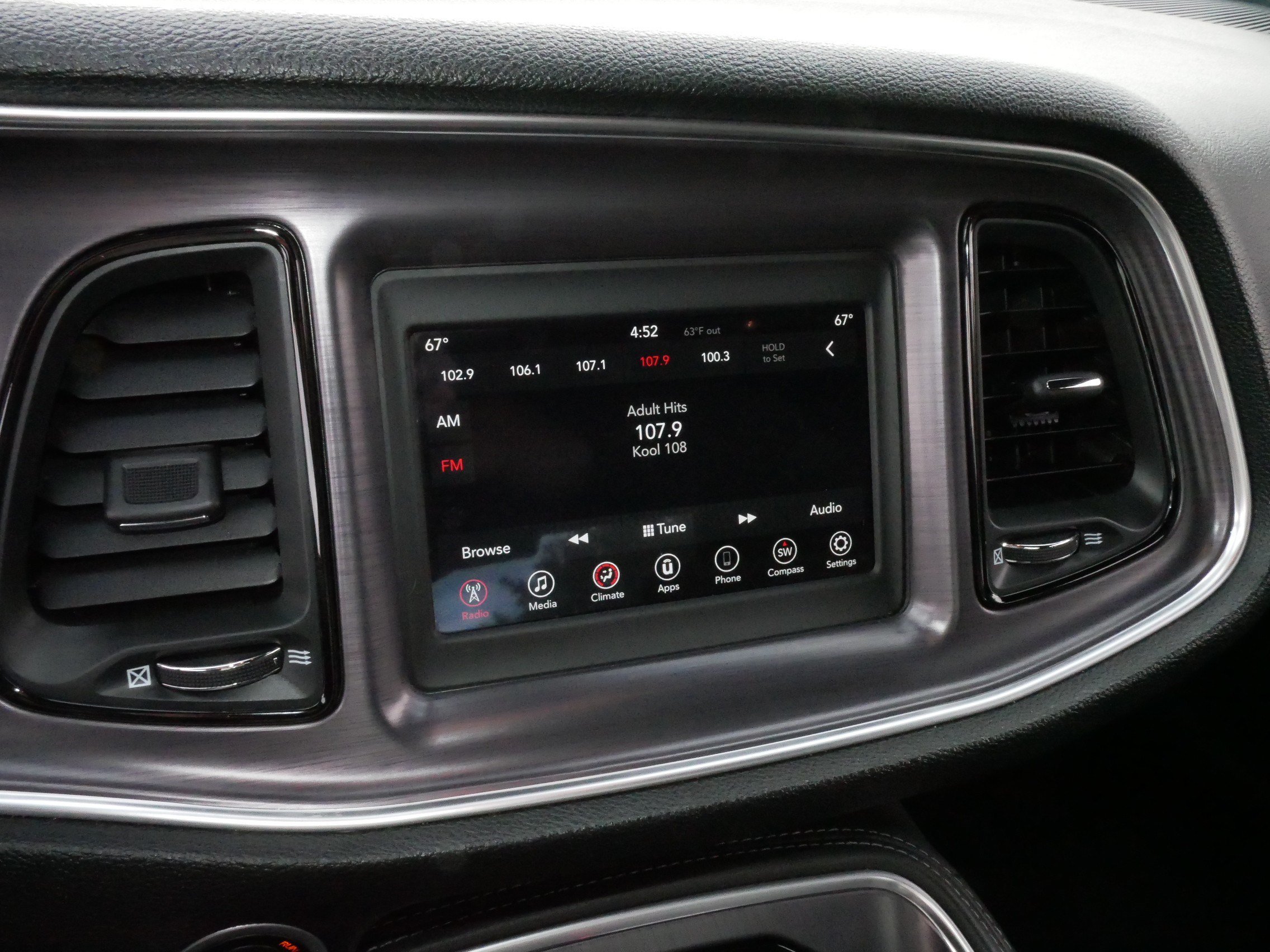 Used 2018 Dodge Challenger SXT RWD image 22