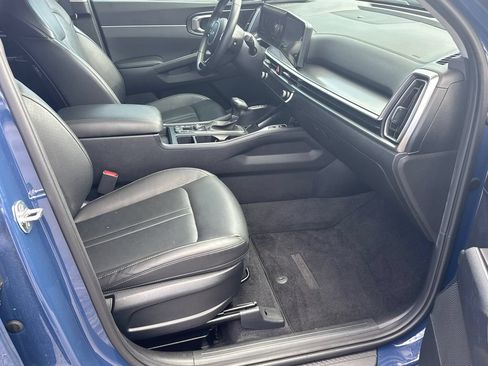 Used 2024 Kia Sorento S w/ Panoramic Sunroof Package FWD image 13