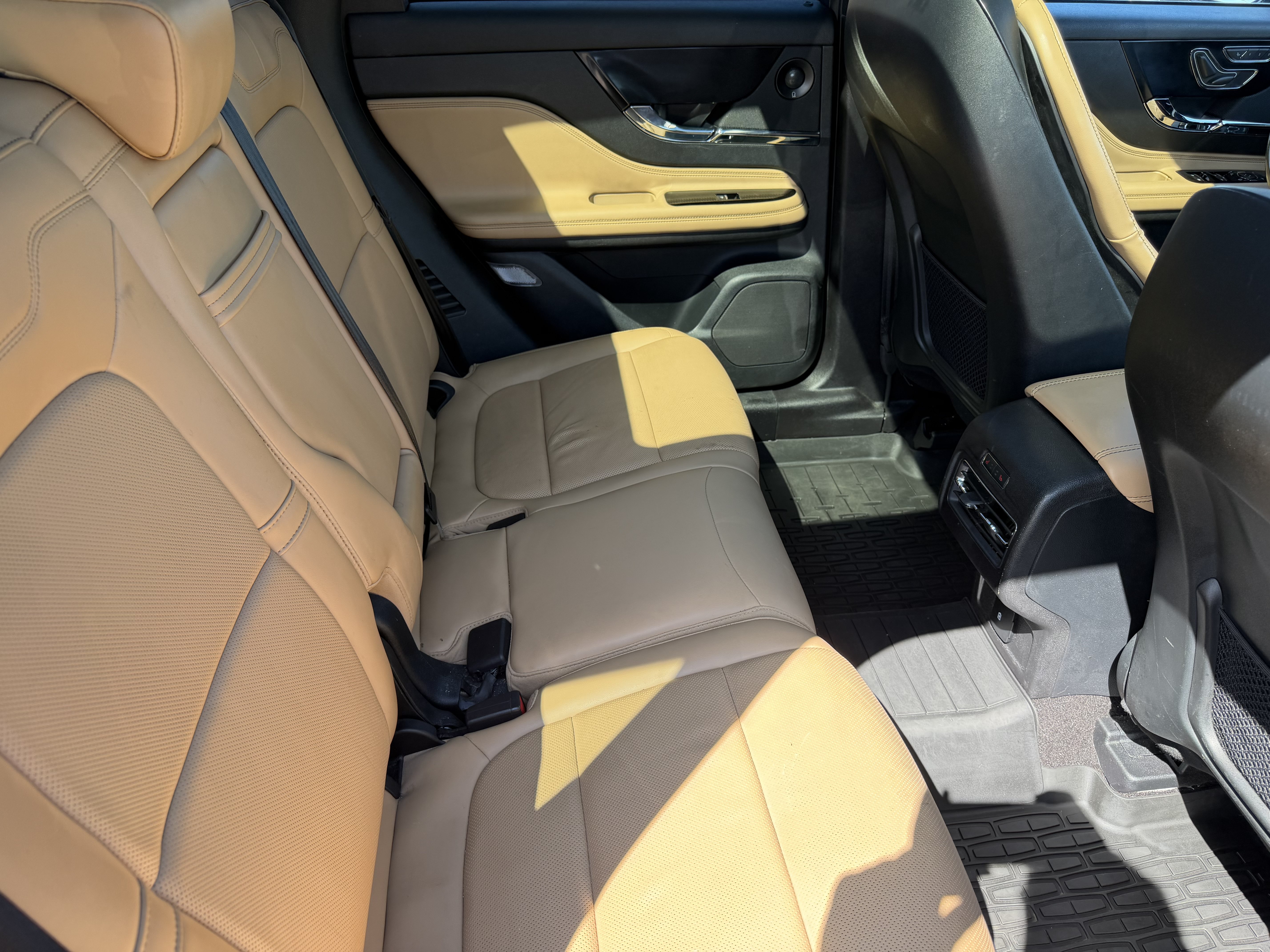 Used 2021 Lincoln Corsair Reserve w/ Sport Package AWD/4WD image 12
