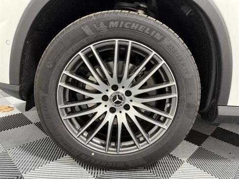Used 2026 Mercedes-Benz GLC 300 4MATIC image 8