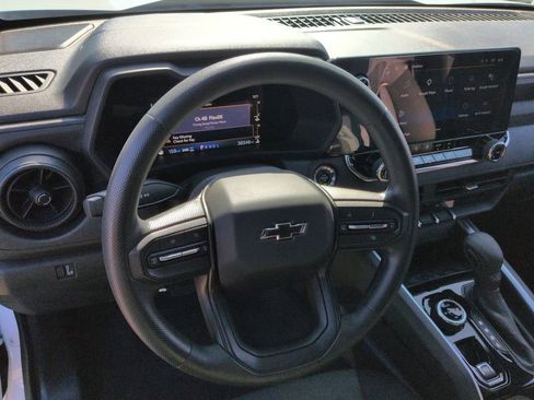 Used 2023 Chevrolet Colorado Trail Boss w/ Technology Package AWD/4WD image 11