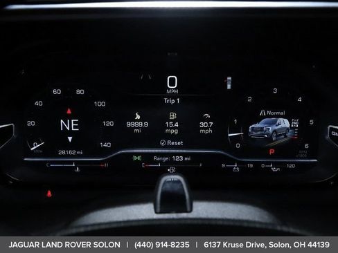 Used 2023 GMC Yukon XL Denali Ultimate AWD/4WD image 22