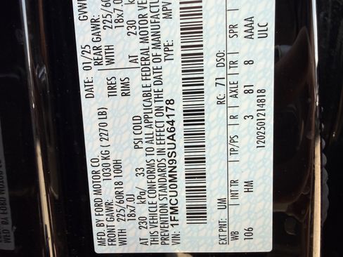 Used 2025 Ford Escape ST-Line image 35