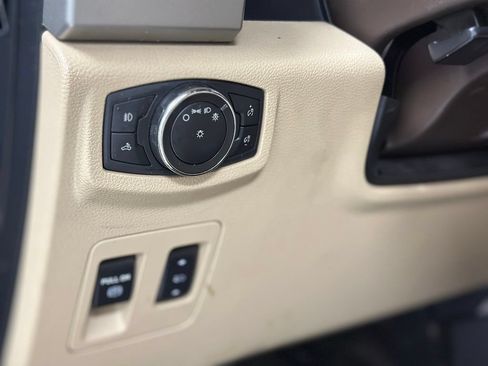 Used 2018 Ford F150 Lariat AWD/4WD image 16
