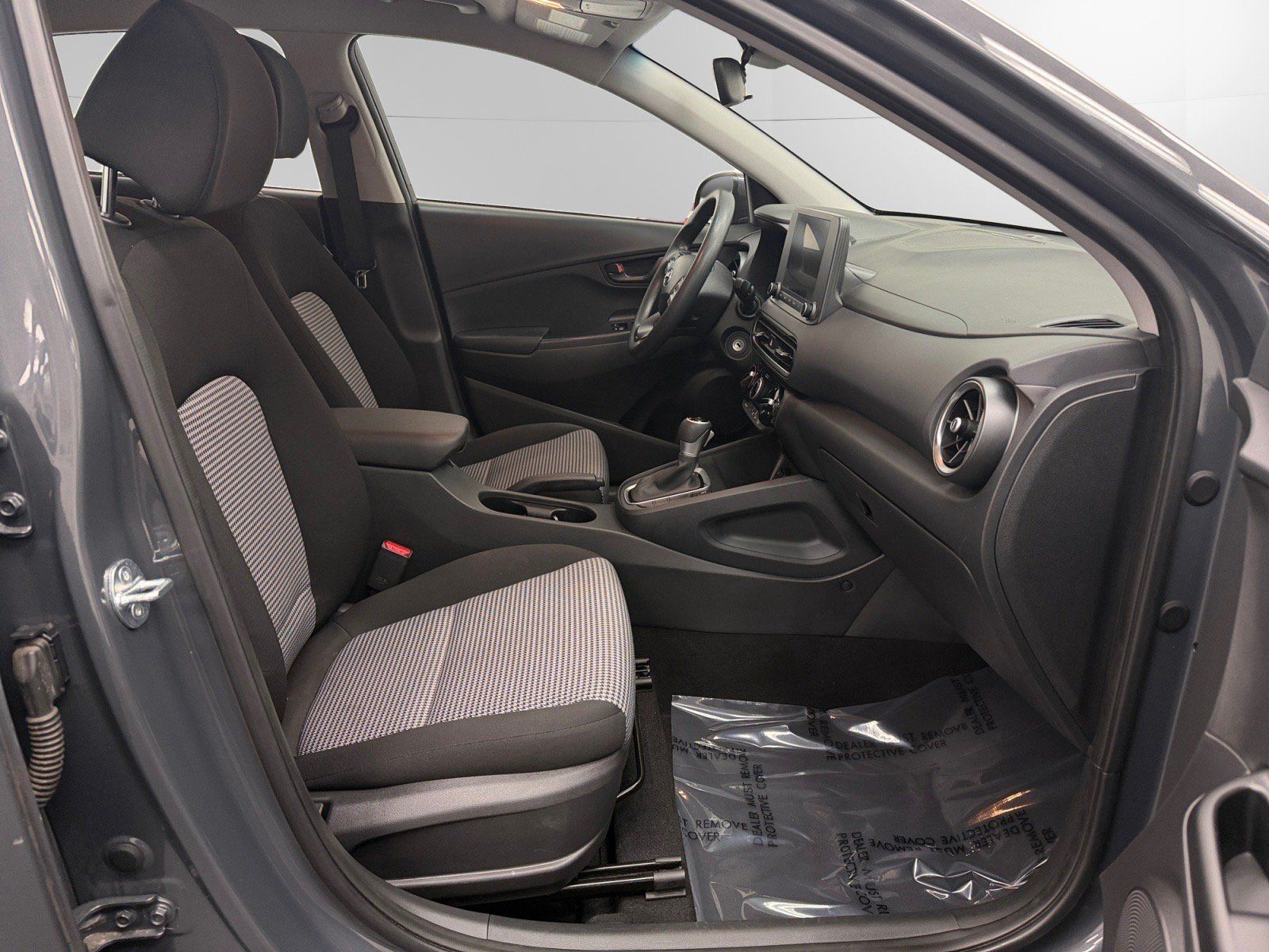 Used 2023 Hyundai Kona SE AWD/4WD image 15