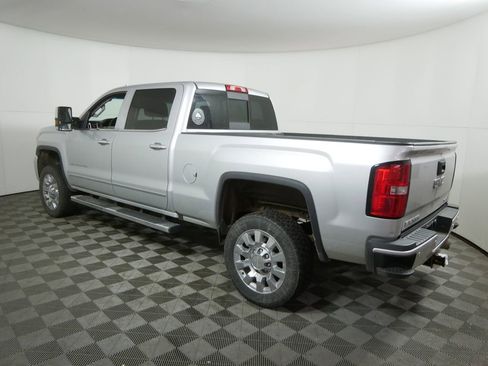 Used 2019 GMC Sierra 2500 Denali w/ Duramax Plus Package image 4