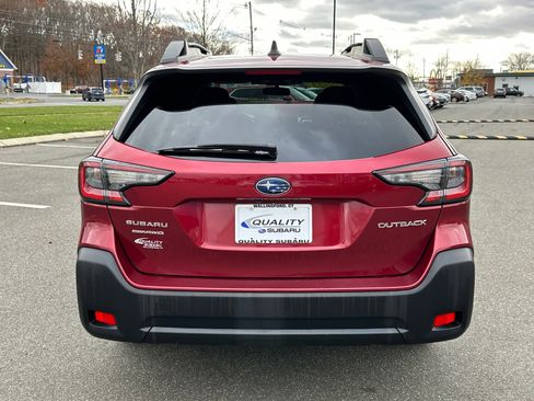 Used 2023 Subaru Outback Premium image 3