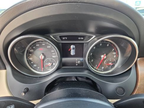 Used 2019 Mercedes-Benz GLA 250 w/ Premium Package image 33