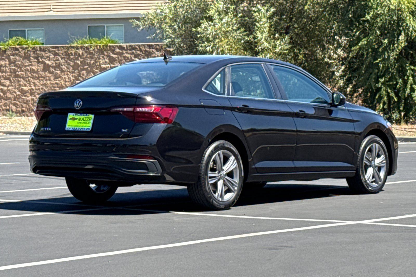 Used 2024 Volkswagen Jetta SE FWD image 11