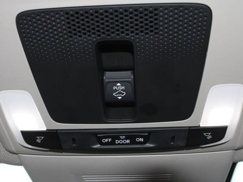 Used 2025 Honda CR-V EX image 13