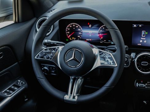 New 2026 Mercedes-Benz GLA 250 4MATIC image 13