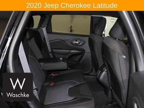Used 2020 Jeep Cherokee Latitude w/ Cold Weather Group image 23