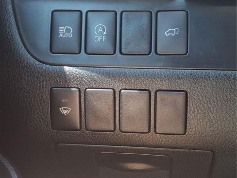 Used 2018 Toyota Highlander XLE AWD/4WD image 26