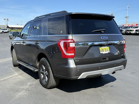 Used 2019 Ford Expedition XLT w/ Equipment Group 202A AWD/4WD image 9