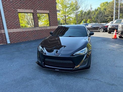 Used 2014 Scion FR-S image 3