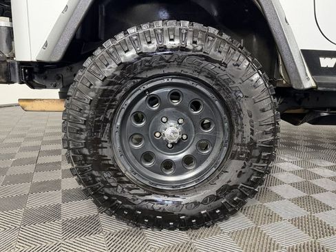 Used 2006 Jeep Wrangler X image 36