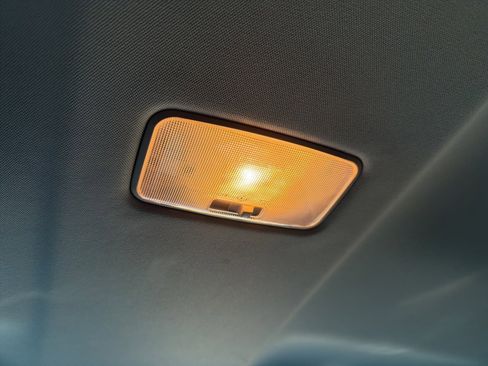 Used 2020 Toyota Camry LE image 72