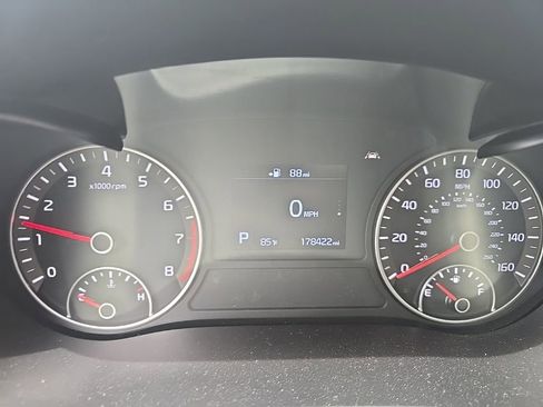Used 2019 Kia Optima S FWD image 15