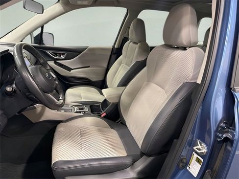 Used 2023 Subaru Forester Premium image 11