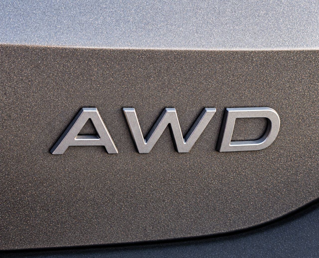 Used 2025 Nissan Kicks SV AWD/4WD image 7