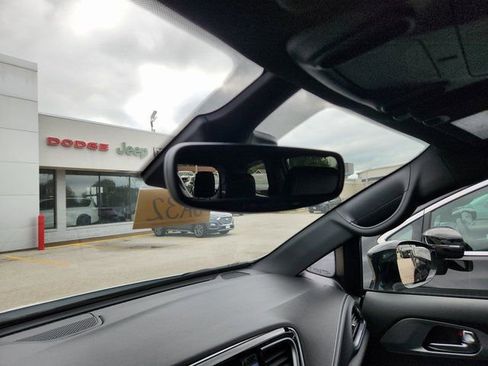 New 2026 Chrysler Pacifica Limited w/ S Appearance Package image 15