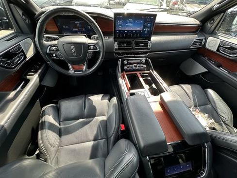 Used 2022 Lincoln Navigator Reserve AWD/4WD image 20