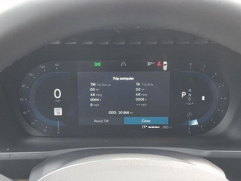 Certified 2025 Volvo XC90 B6 Plus image 23