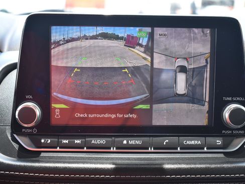 Used 2021 Nissan Rogue SV FWD image 38