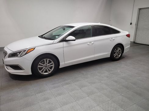 Used 2016 Hyundai Sonata SE FWD image 2