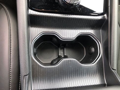 New 2025 Jeep Grand Cherokee Altitude image 34