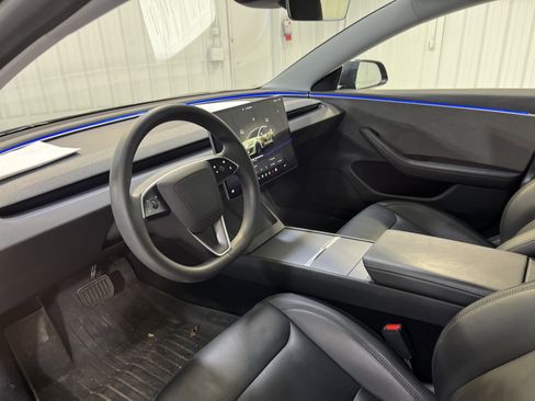 Used 2024 Tesla Model 3 Standard Range image 6