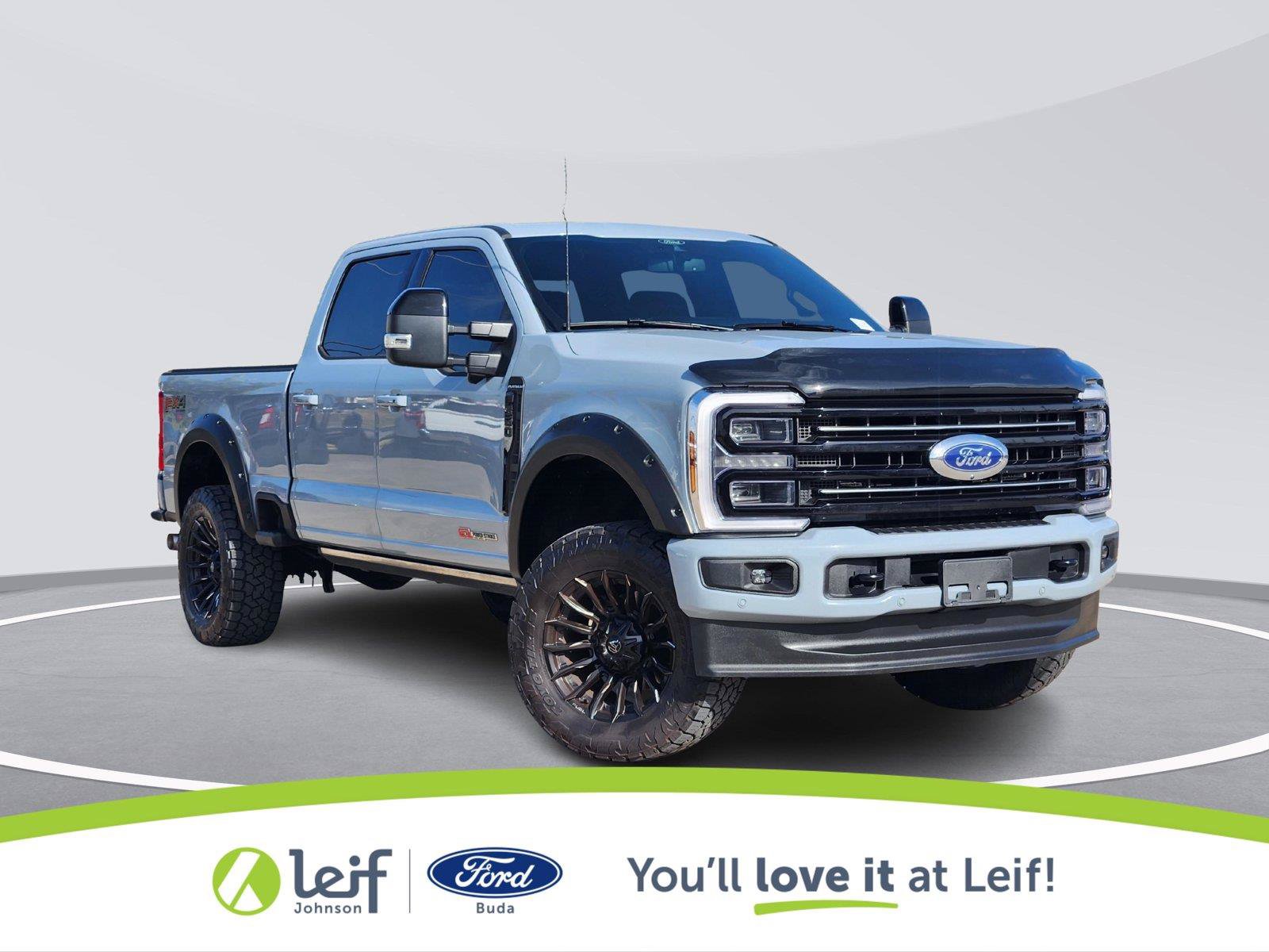 Used 2025 Ford F350 Platinum w/ FX4 Off-Road Package AWD/4WD image 2